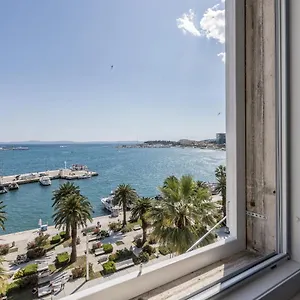 Palazzo 2 Apartment
